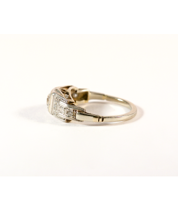 Bague or gris, platine et diamants de France