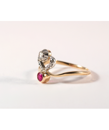 Bague "duchesse" en or jaune, pierre rouge et diamant le concept de la Pate a emporter 