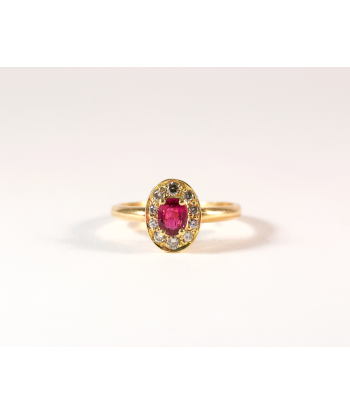 Bague Marguerite, or jaune, rubis et diamants de l' environnement